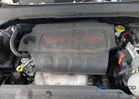 2018 Jeep Compass Latitude 4X4 z USA, uszkodzony, nr VIN 3C4NJDBB3JT185786